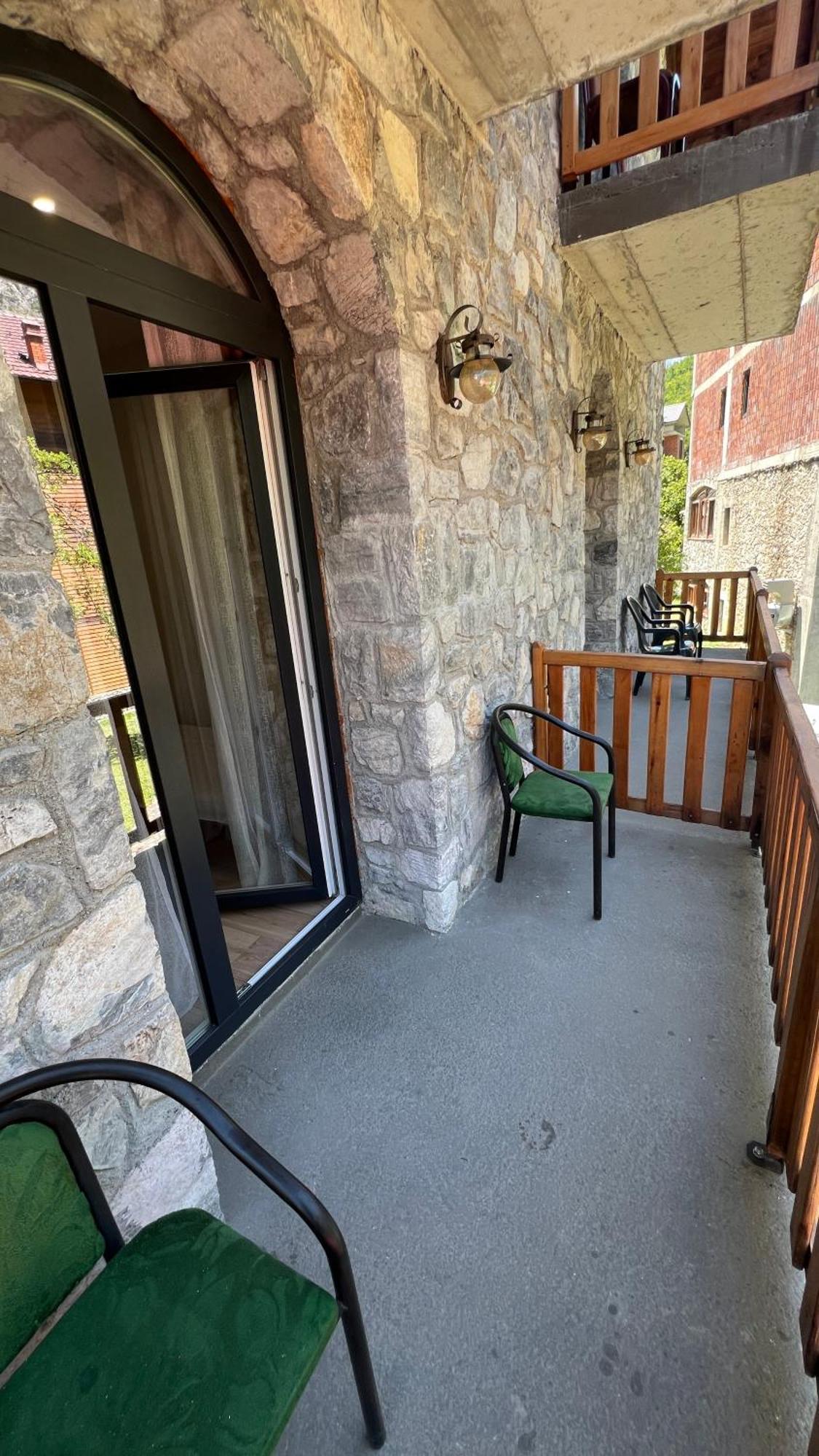 Stonehouse Villa Валбона Екстериор снимка