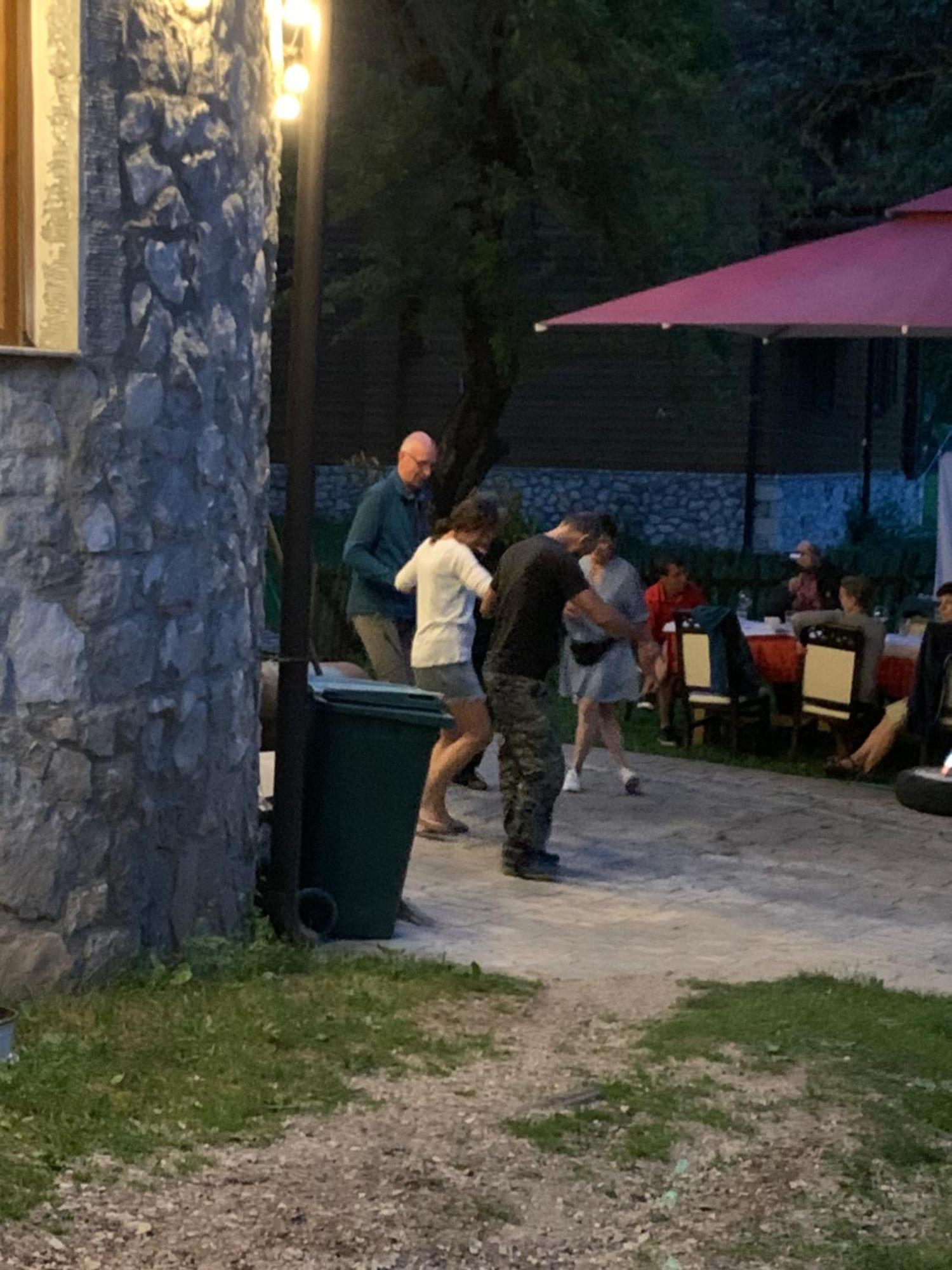 Stonehouse Villa Валбона Екстериор снимка